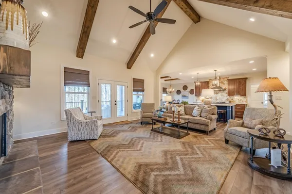 $899,000 | 25 Gentle Rdg Way, Savannah, TN 38372