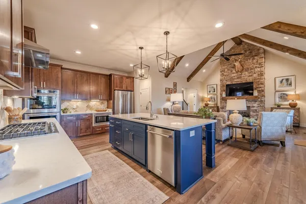 $899,000 | 25 Gentle Rdg Way, Savannah, TN 38372