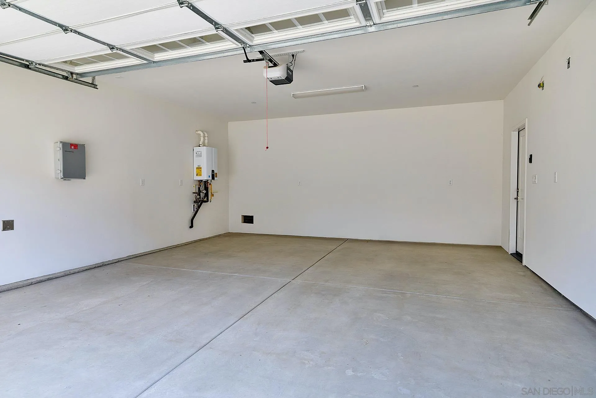 551 North Vulcan Avenue Encinitas, CA 92024 - Photo 14 of 24