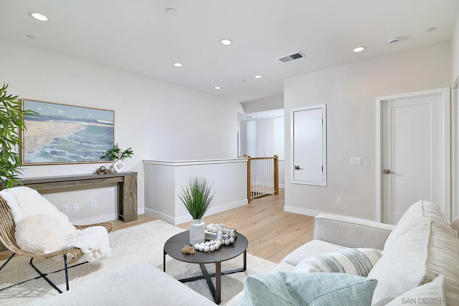 551 North Vulcan Avenue Encinitas, CA 92024 - Photo 7 of 24