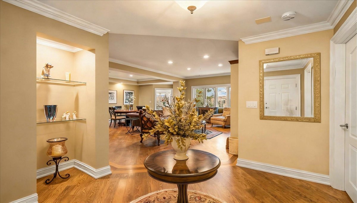 332 Regent Wood Road, Unit 332 Northfield, IL 60093 - Photo 5 of 28