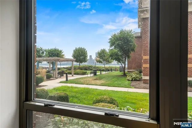 $699,000 | 24 Ave At Port Imperial, Unit B46, West New York, NJ 07093