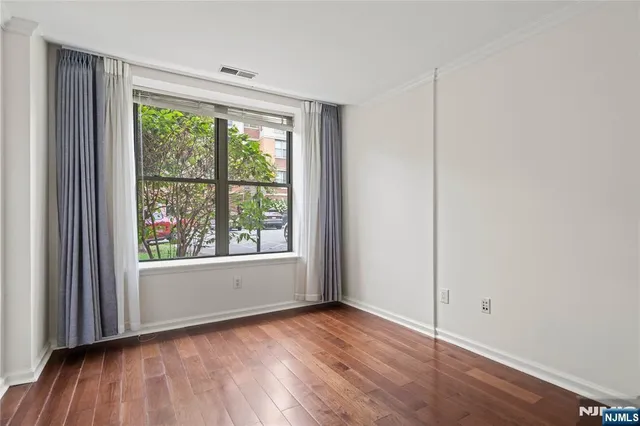 $699,000 | 24 Ave At Port Imperial, Unit B46, West New York, NJ 07093