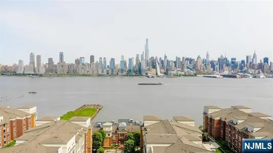 $699,000 | 24 Ave At Port Imperial, Unit B46, West New York, NJ 07093