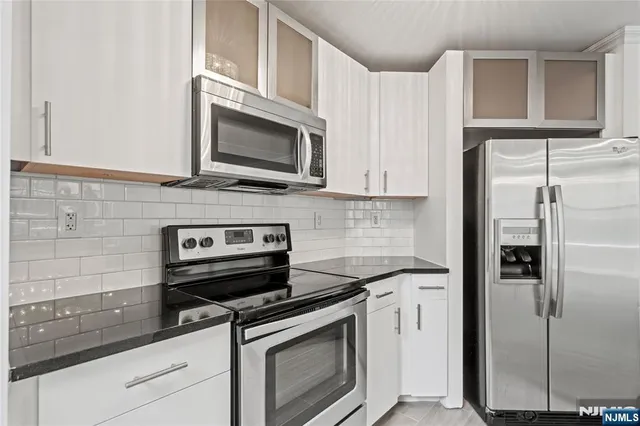 $699,000 | 24 Ave At Port Imperial, Unit B46, West New York, NJ 07093