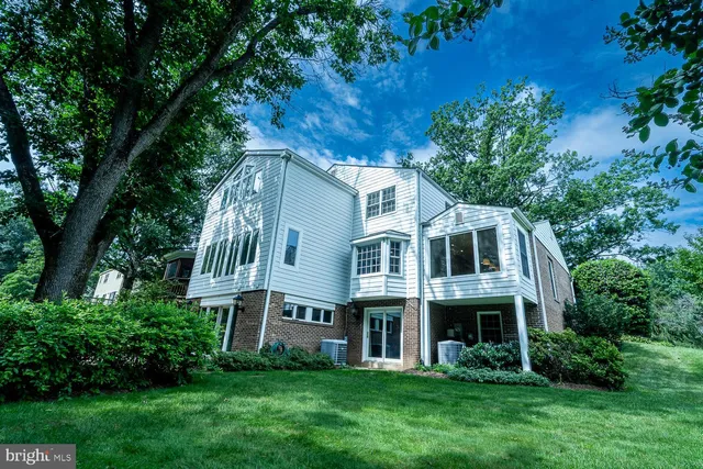 $1,849,999 | 1197 Winter Hunt Road, McLean, VA 22102