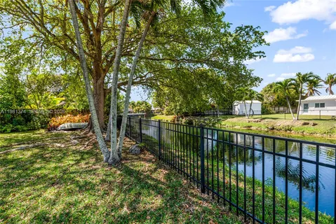 $729,000 | 18044 Southwest 89th Place, Palmetto Bay, FL 33157