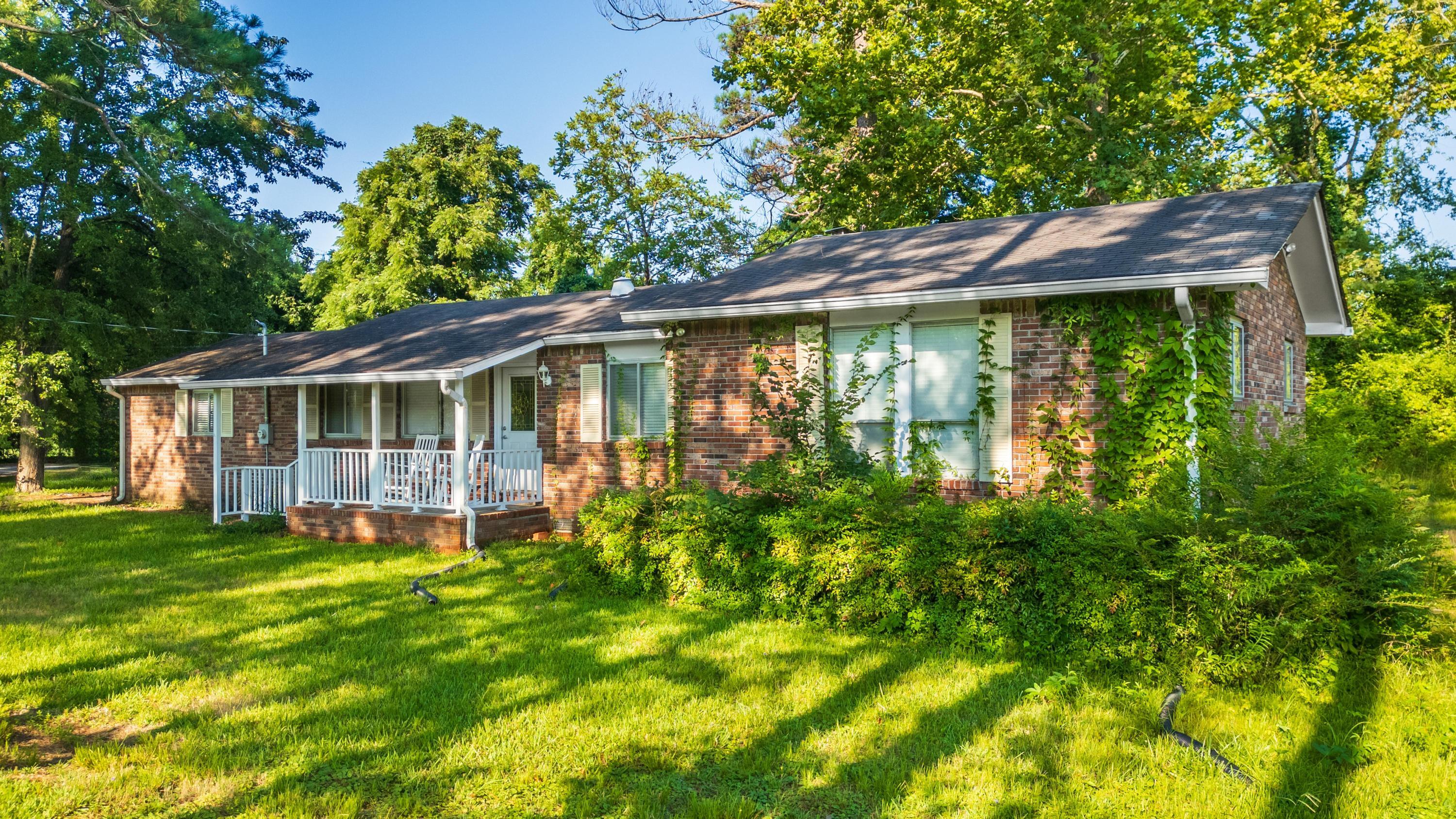 308 Beaver Road Fort Oglethorpe, GA 30742 - Photo 2 of 10 2025_07_July_308_Beaver_Rd_0003