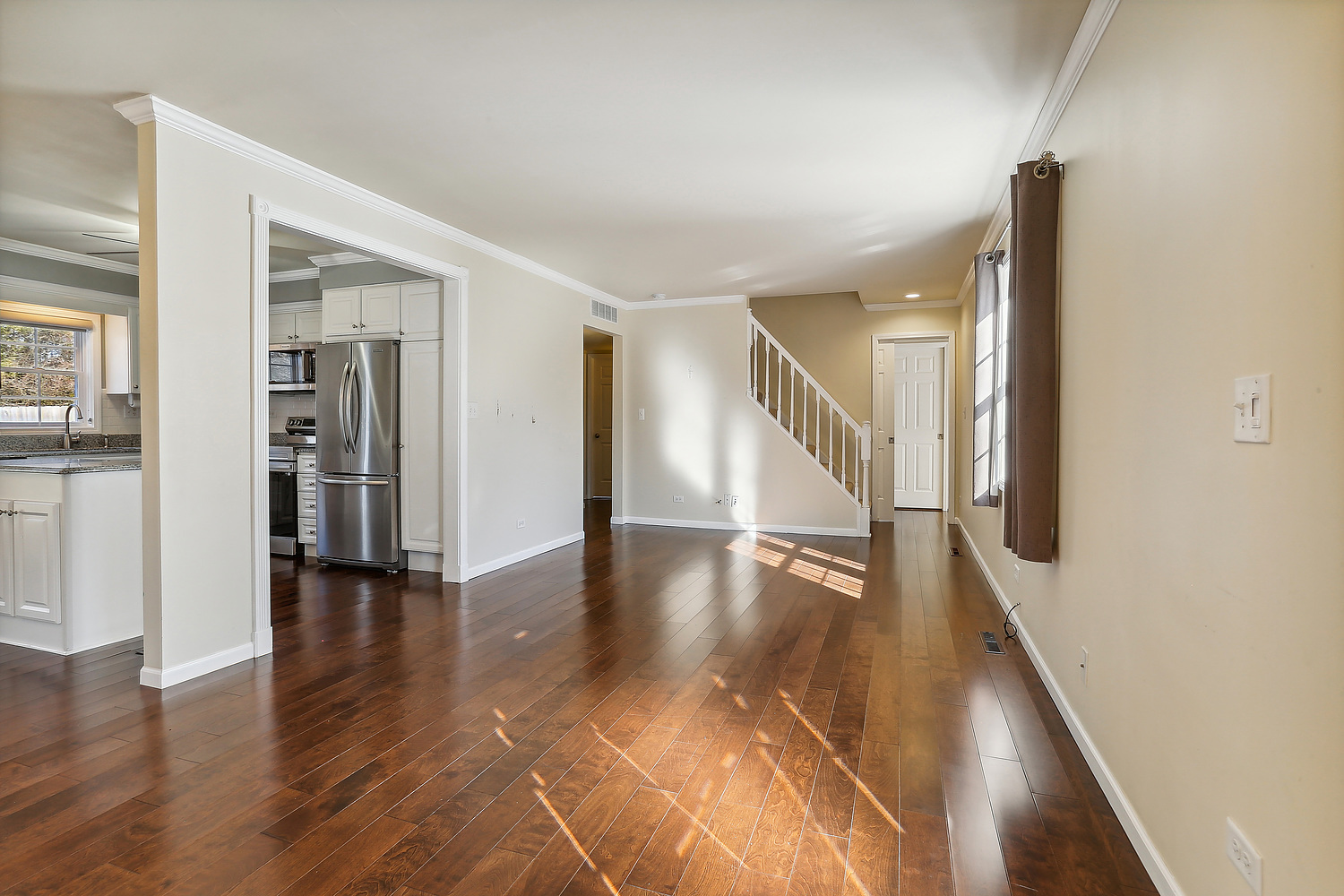 390 Pleasant Hill Road Wheaton, IL 60187 - Photo 13 of 22 Gallery Image 13