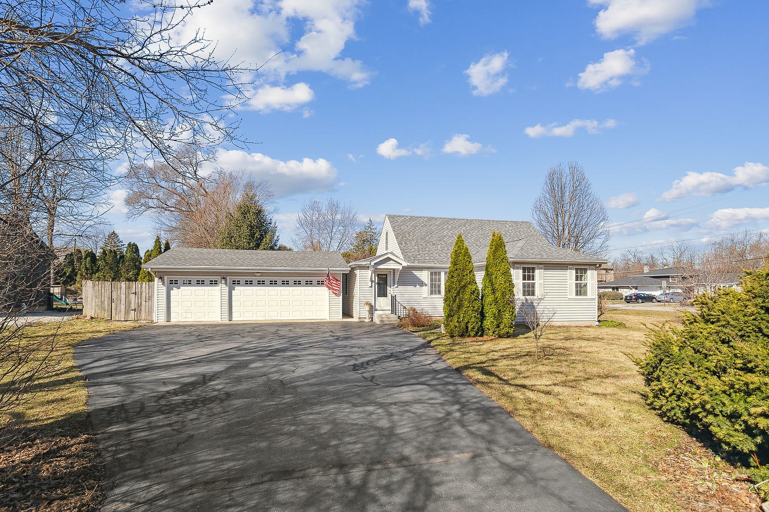 390 Pleasant Hill Road Wheaton, IL 60187 - Photo 3 of 22 Gallery Image 3