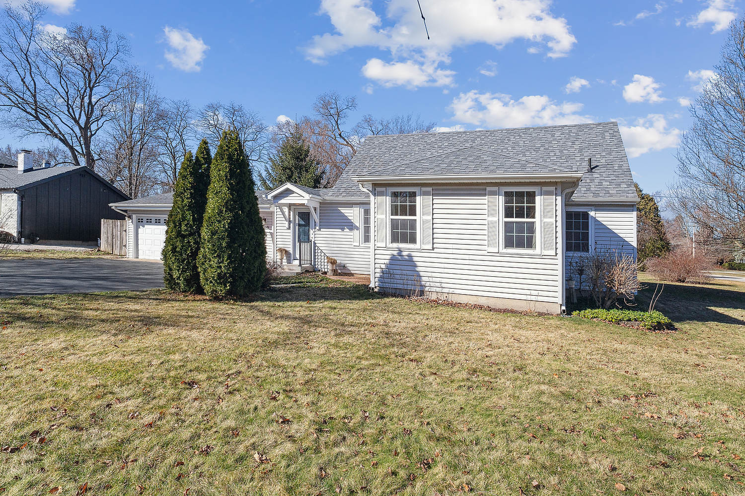 390 Pleasant Hill Road Wheaton, IL 60187 - Photo 4 of 22 Gallery Image 4