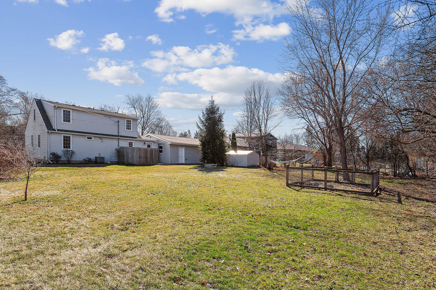 390 Pleasant Hill Road Wheaton, IL 60187 - Photo 7 of 22 Gallery Image 7