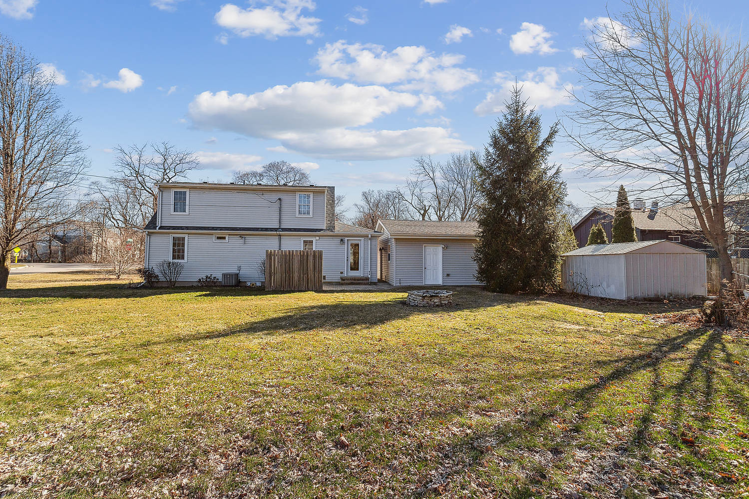 390 Pleasant Hill Road Wheaton, IL 60187 - Photo 8 of 22 Gallery Image 8