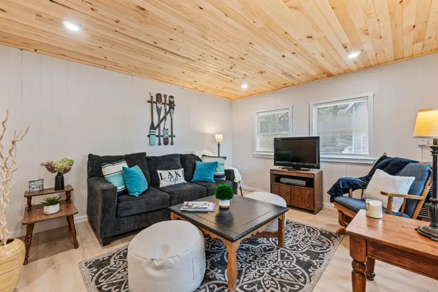 $979,000 | 51 Butterworth Drive, Naples, ME 04055