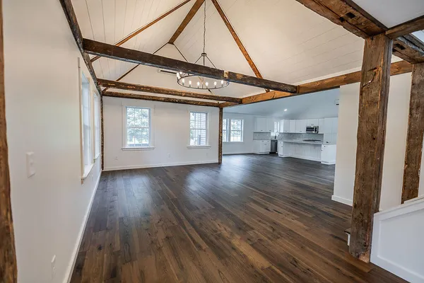 $675,000 | 497 North Parish Road, Turner, ME 04282