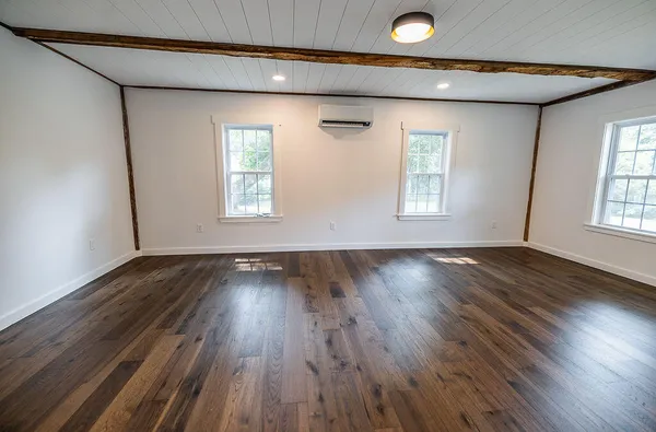 $675,000 | 497 North Parish Road, Turner, ME 04282