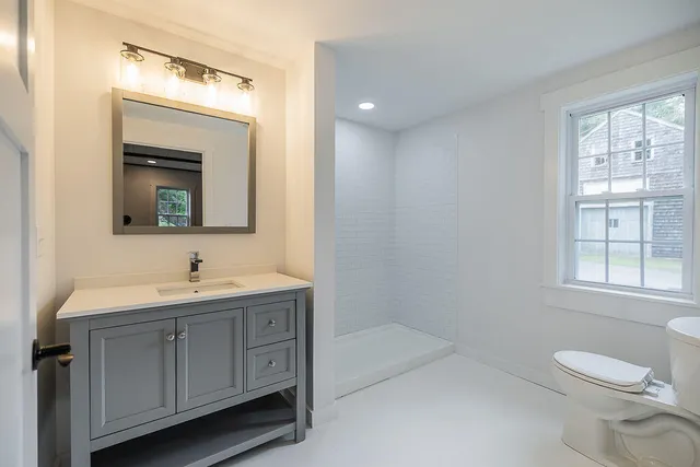 $679,000 | 497 North Parish Road, Turner, ME 04282