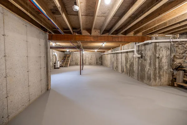 $675,000 | 497 North Parish Road, Turner, ME 04282