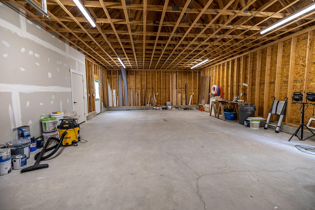 497 North Parish Road Turner, ME 04282 - Photo 42 of 67 4 car tandem garage