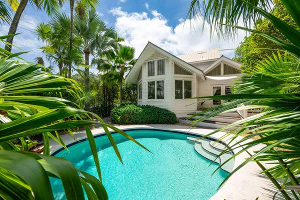 $1,895,000 | 1204 Leon Street, Key West, FL 33040