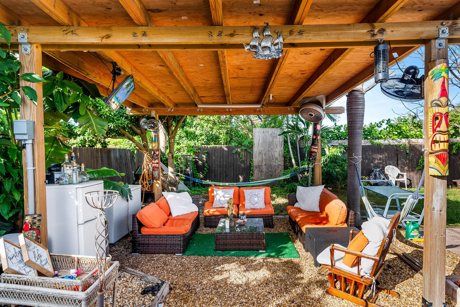 515 Pilgrim Road West Palm Beach, FL 33405 - Photo 15 of 18 515 Pilgrim Rd-large-006-016-Patio-1500x