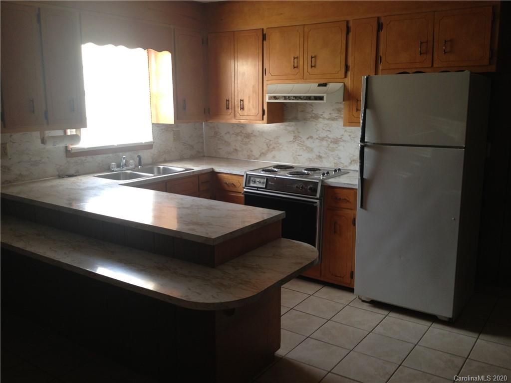 3358 Normandy Park Road Lenoir, NC 28645 - Photo 11 of 20 Gallery Image 11