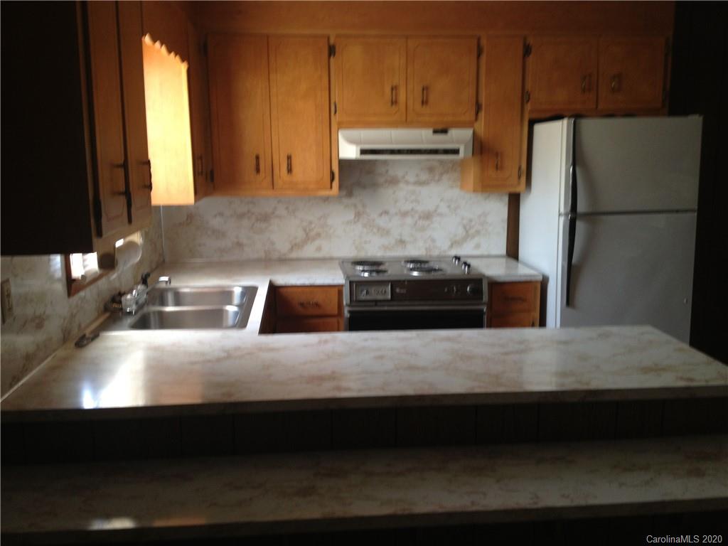3358 Normandy Park Road Lenoir, NC 28645 - Photo 10 of 20 Gallery Image 10