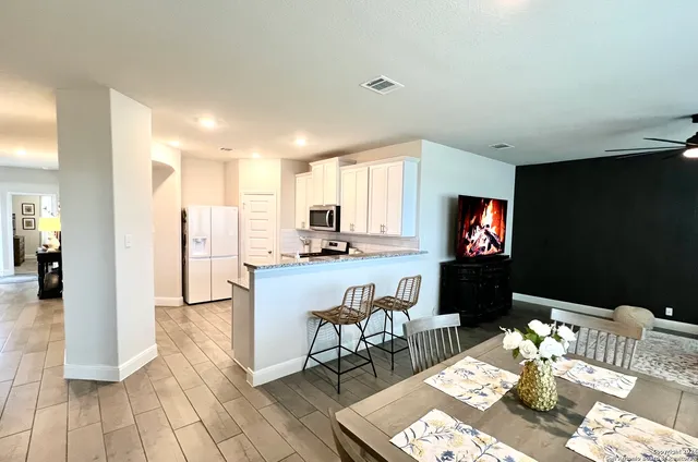 $2,095 | 786 Rushing Banks, Cibolo, TX 78108