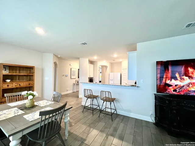 $2,095 | 786 Rushing Banks, Cibolo, TX 78108