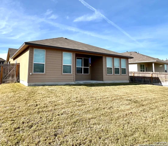 $2,095 | 786 Rushing Banks, Cibolo, TX 78108