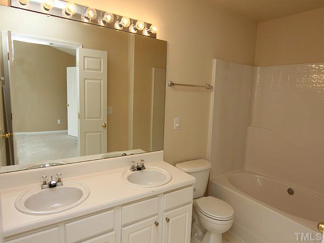 5017 Echo Ridge Road Raleigh, NC 27612 - Photo 8 of 14