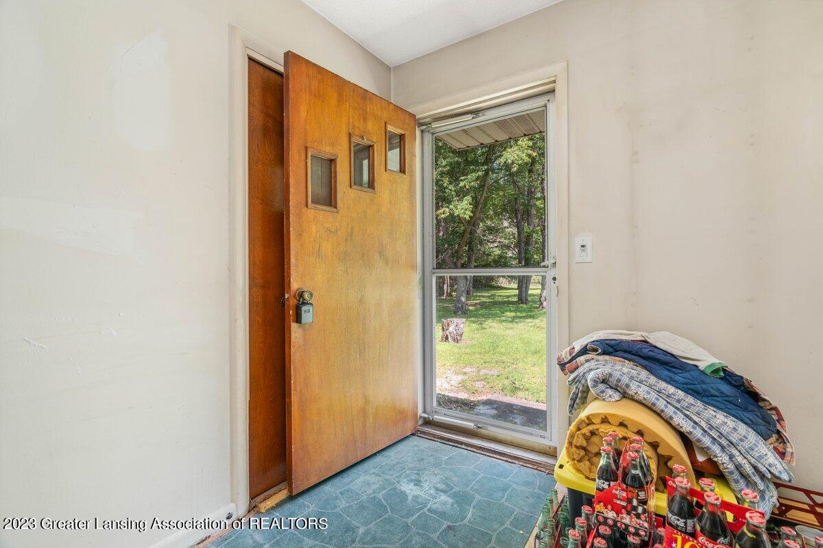 175 Shoesmith Road Haslett, MI 48840 - Photo 14 of 45 Front Entrance