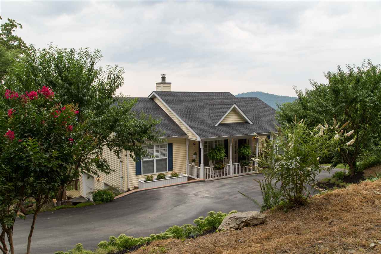 898 Turkey Ridge Road Stanardsville, VA 22973 - Photo 5 of 30 front view of a house with a yard