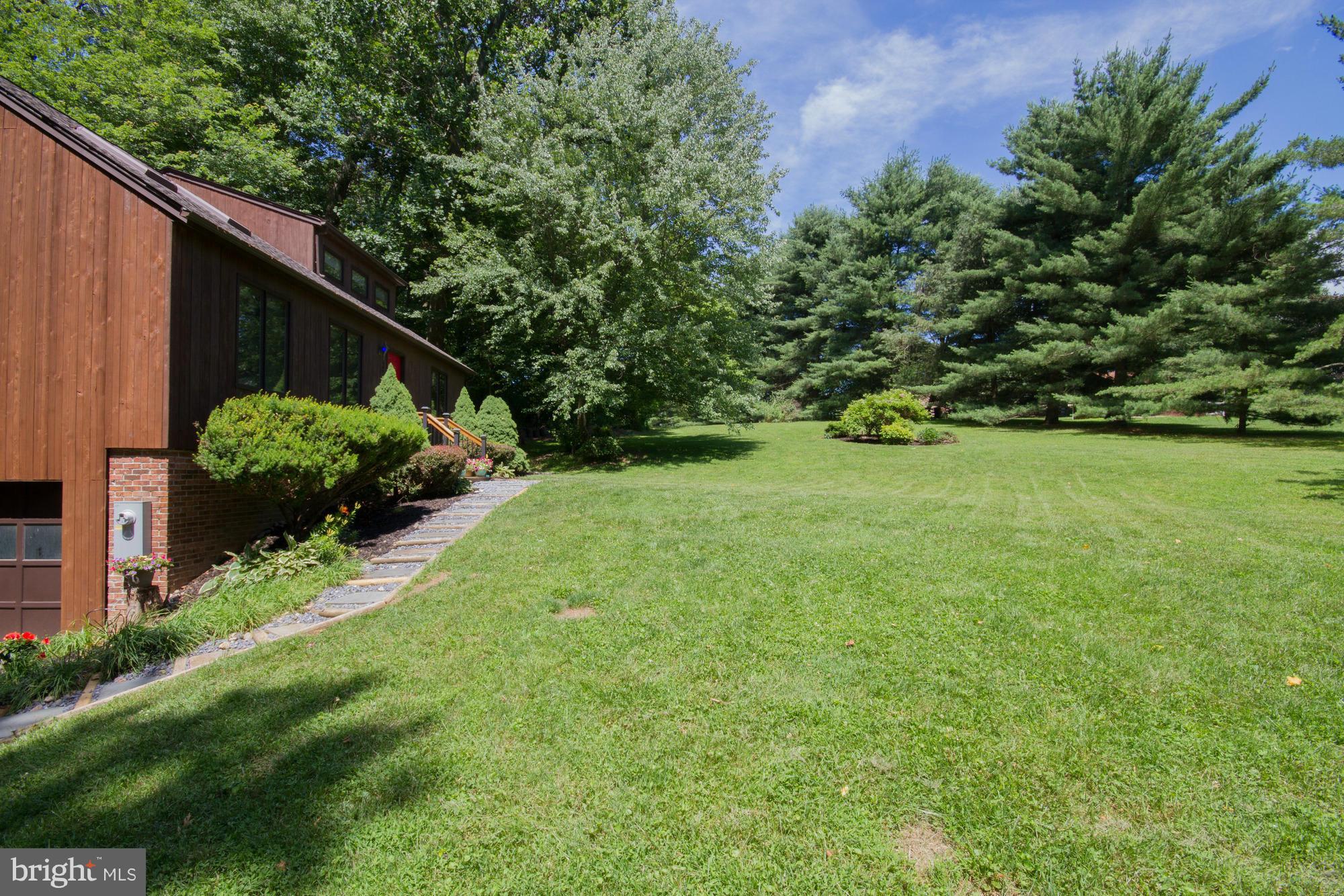13336 Hunt Ridge Road Ellicott City, MD 21042 - Photo 28 of 30 Landscaped Grounds