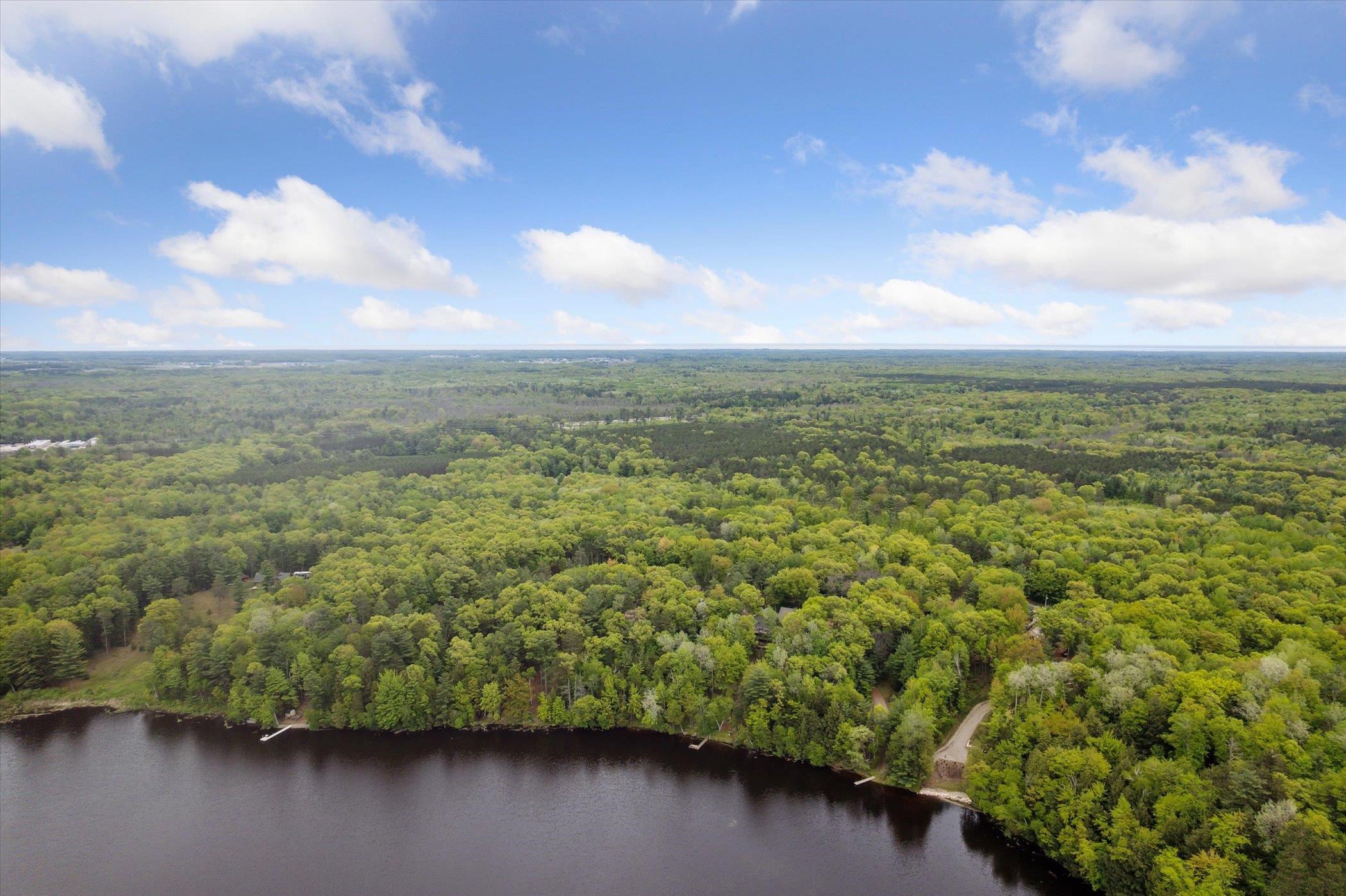 4901 Spirea Road Oconto, WI 54153 - Photo 11 of 84