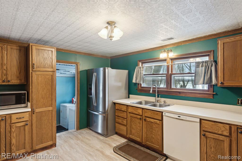 7366 West Allen Road Fowlerville, MI 48836 - Photo 11 of 41