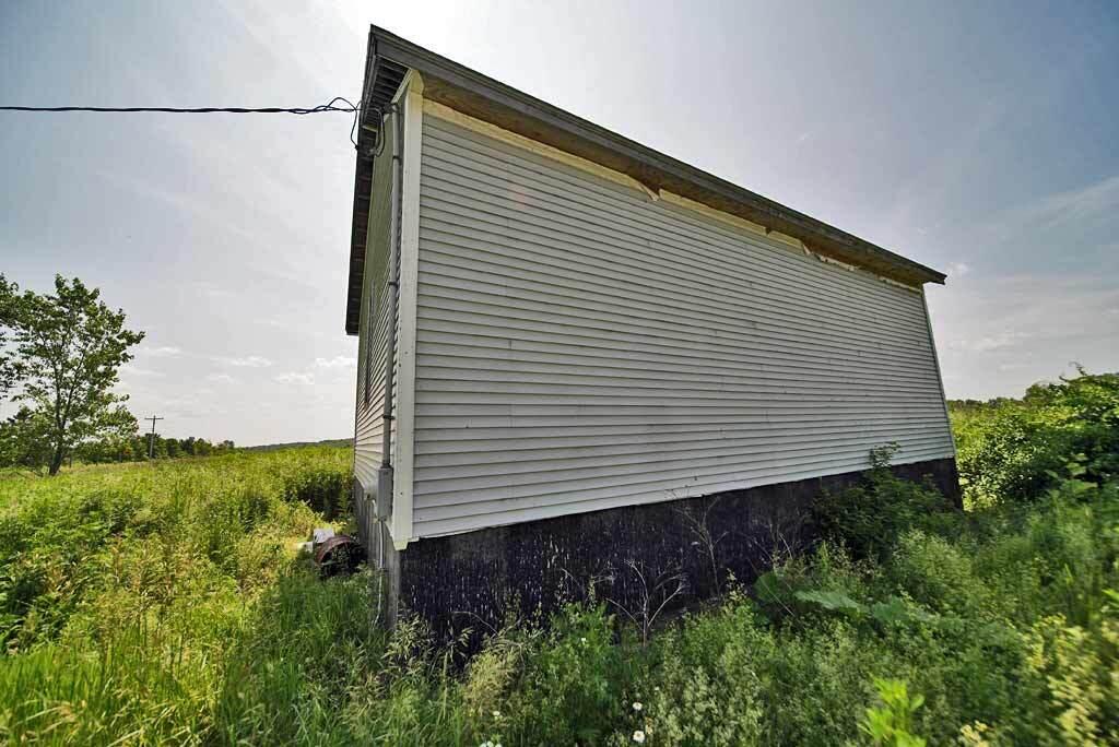 589 Springfield Road Danforth, ME 04424 - Photo 27 of 42 barn-maine-land-building