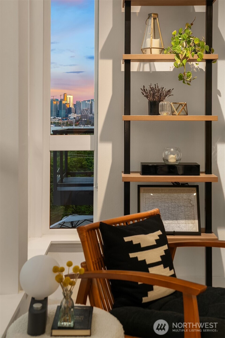 1730 North Northlake Way, Unit 415 Seattle, WA 98103 - Photo 19 of 40 a room with furniture and a potted plant