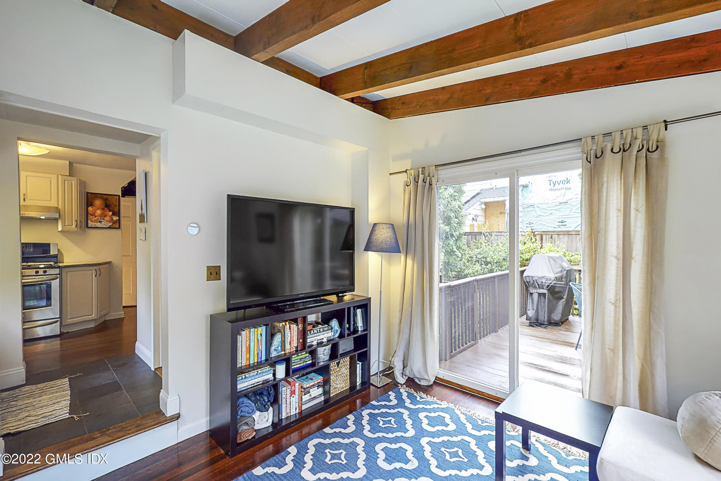 8 Hassake Road Old Greenwich, CT 06870 - Photo 16 of 37 Family / TV room w/ sliding door to deck
