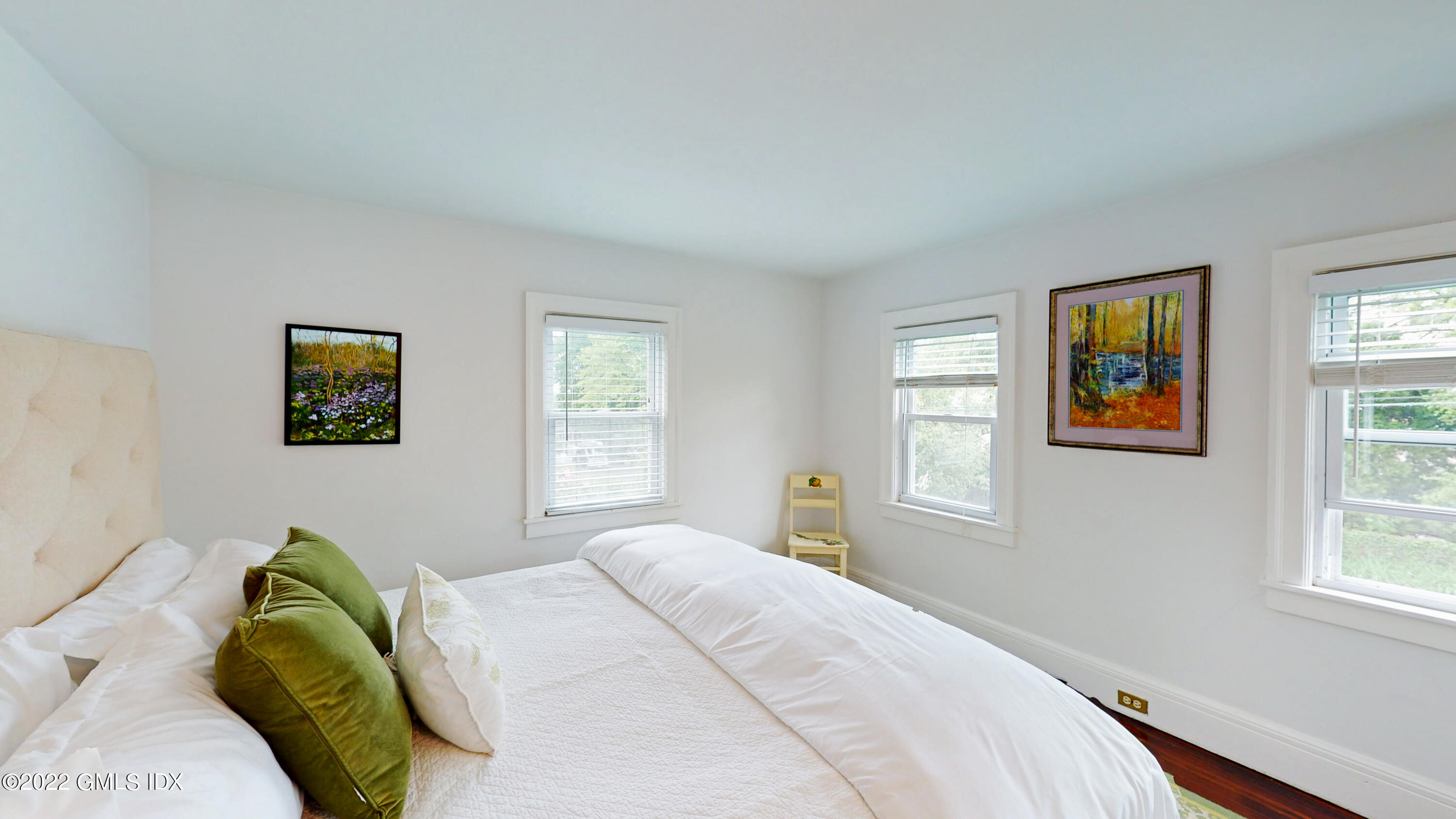 8 Hassake Road Old Greenwich, CT 06870 - Photo 19 of 37 Primary bedroom
