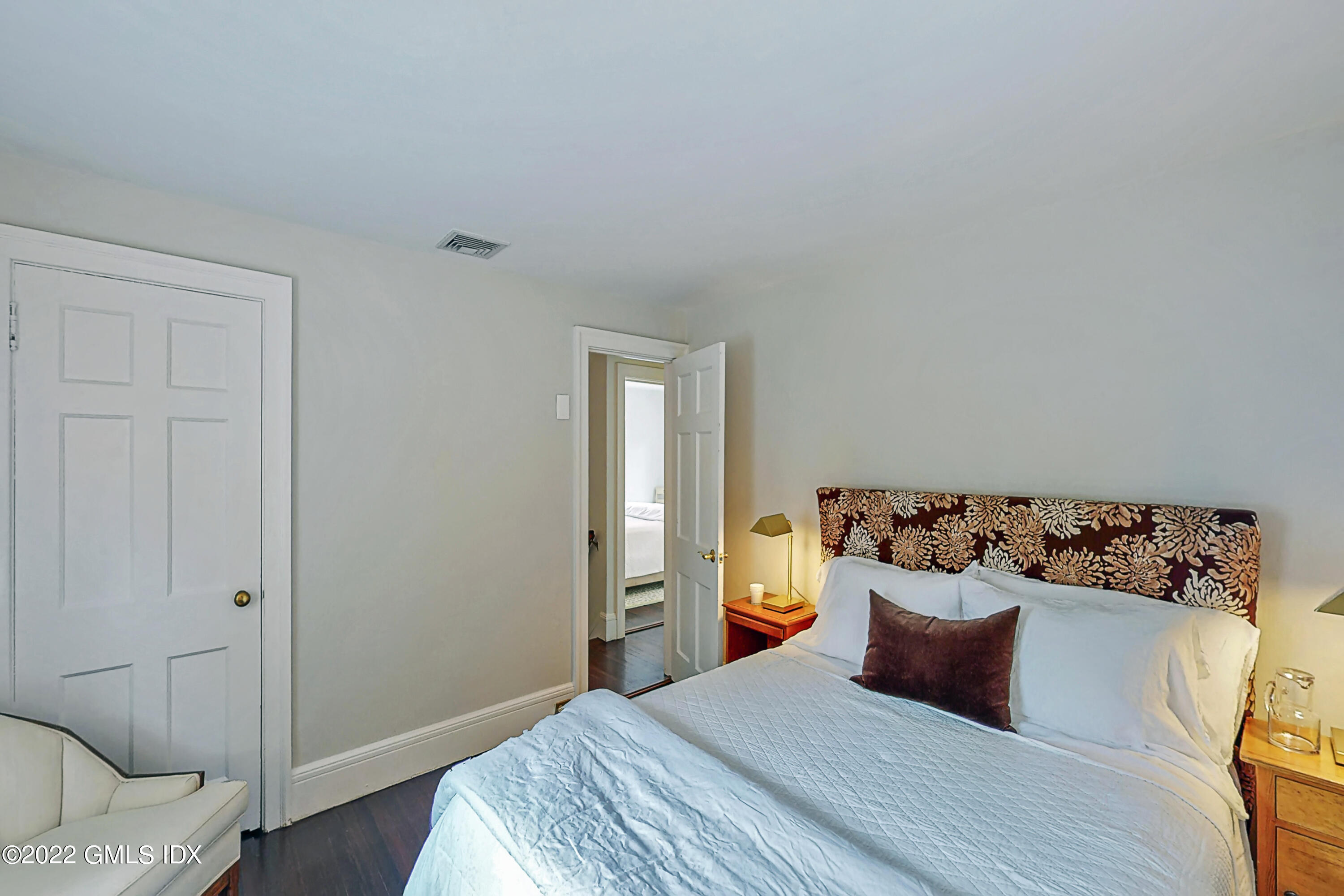 8 Hassake Road Old Greenwich, CT 06870 - Photo 20 of 37 2nd bedroom w/ extra deep closet