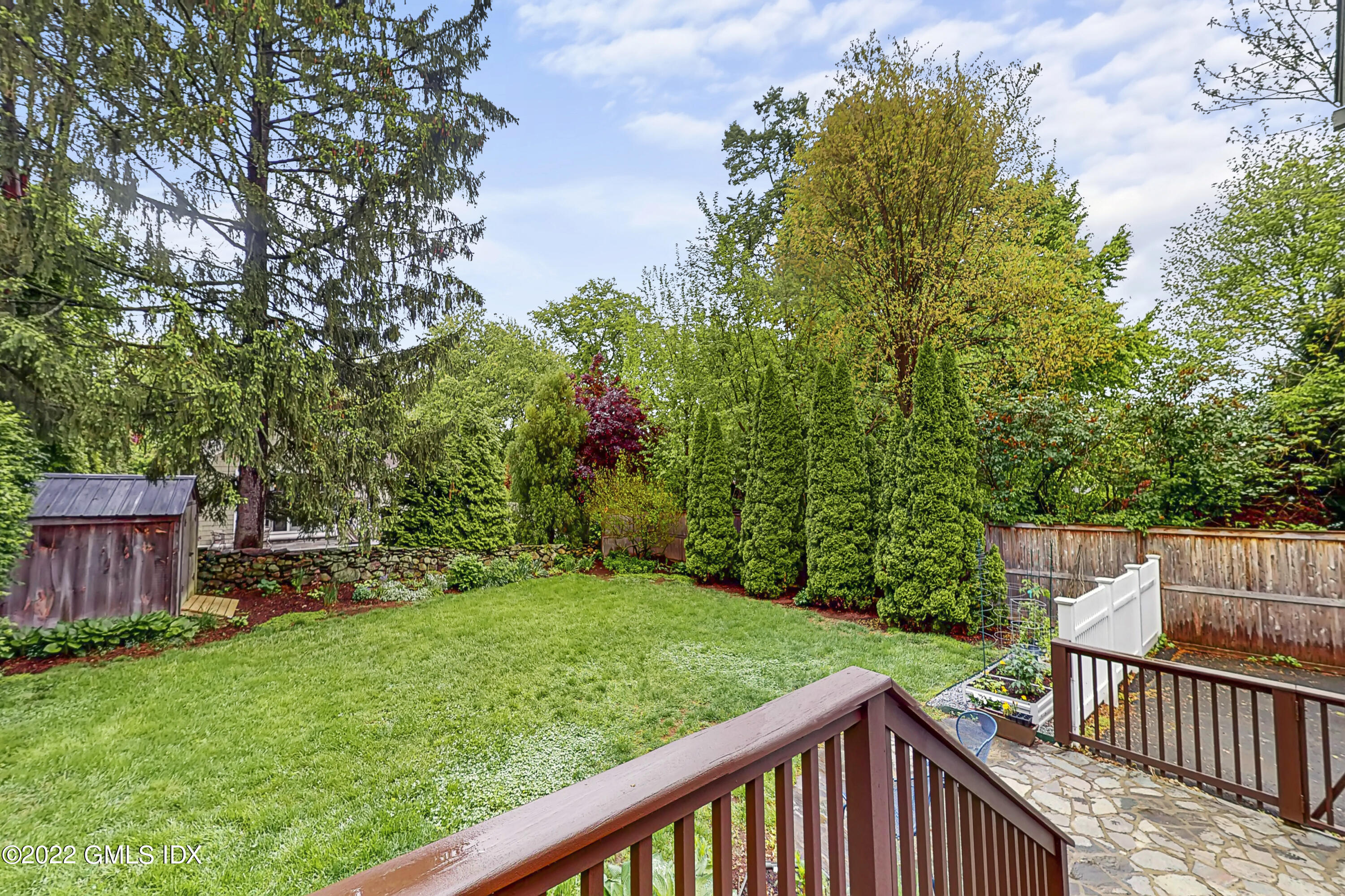 8 Hassake Road Old Greenwich, CT 06870 - Photo 28 of 37 Wonderfully private back yard