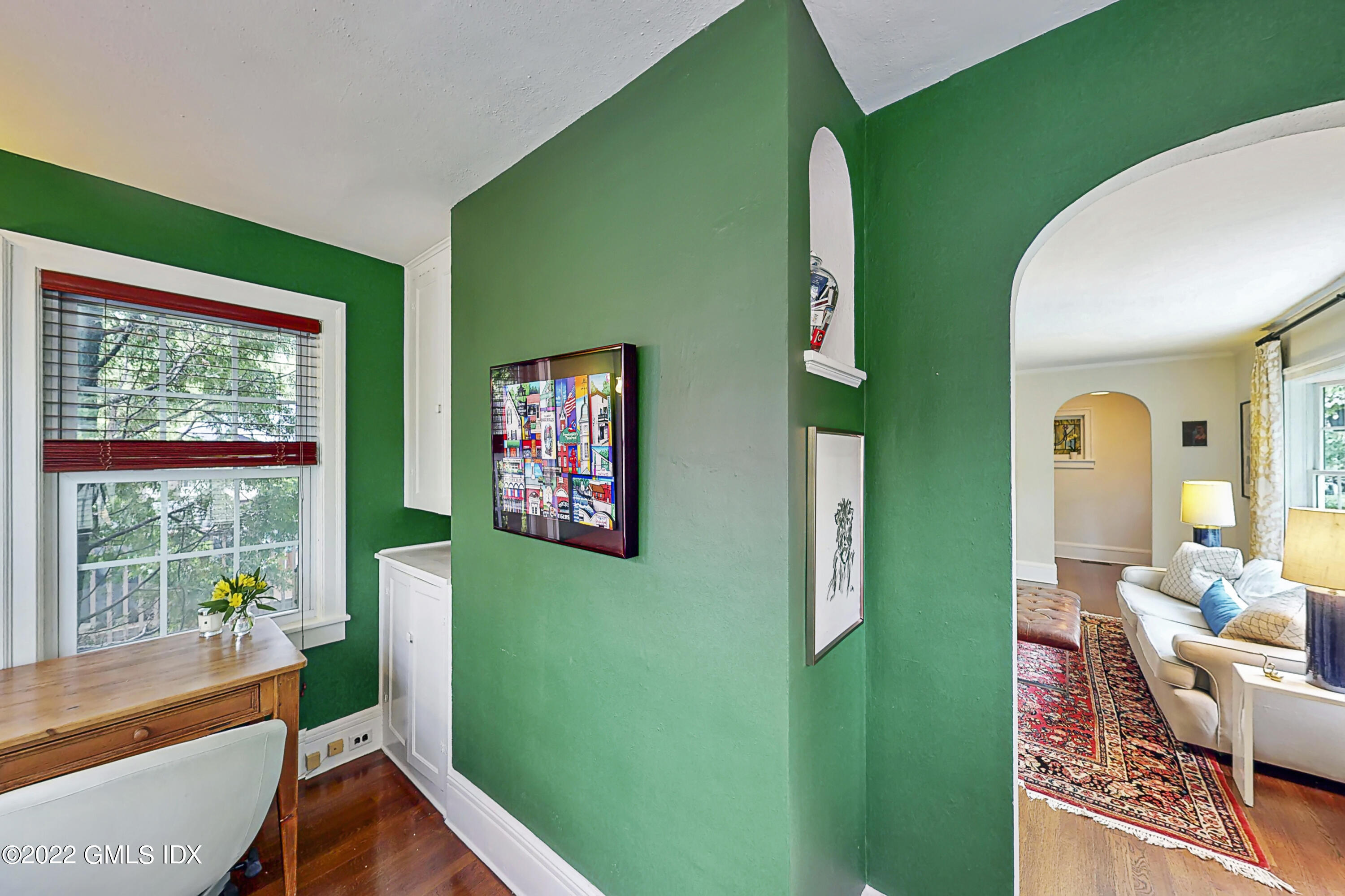 8 Hassake Road Old Greenwich, CT 06870 - Photo 7 of 37 Office w/ built ins