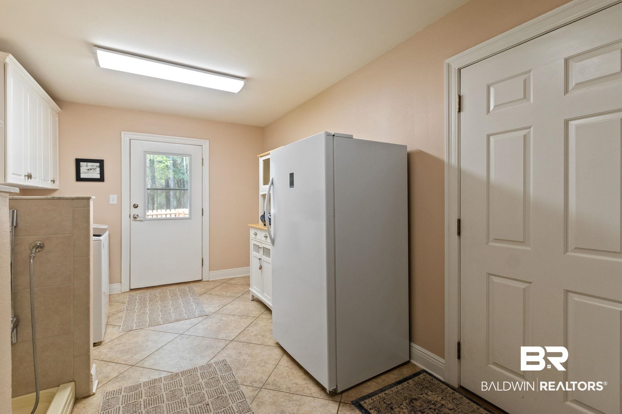 24250 Hack Road Bay Minette, AL 36507 - Photo 40 of 88 Large Laundry Room with Dog washing station.
