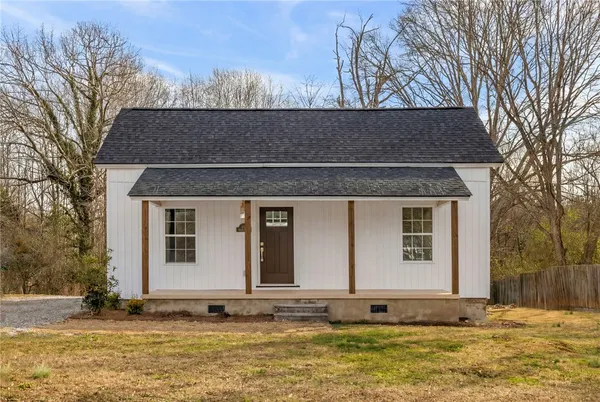 $177,000 | 110 North Street, Central, SC 29630
