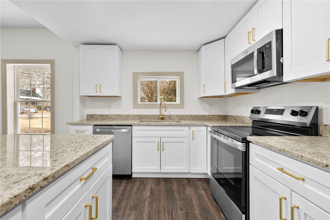 110 North Street Central, SC 29630 - Photo 12 of 28