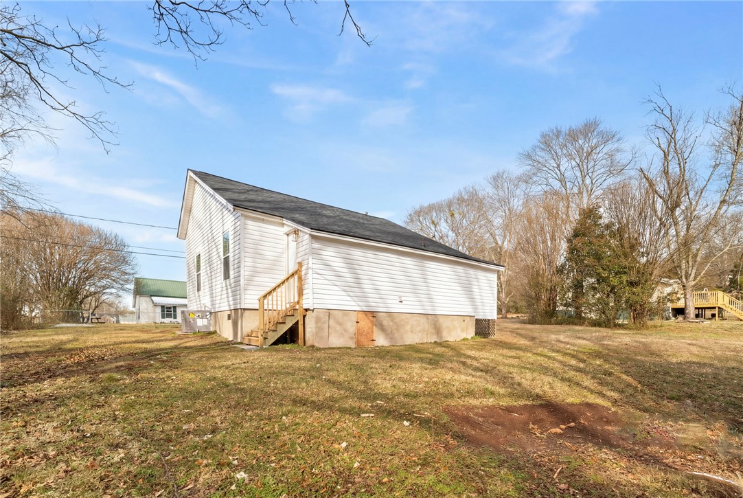 110 North Street Central, SC 29630 - Photo 26 of 28