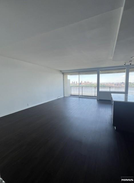 4 Horizon Road, Unit 1207 Fort Lee, NJ 07024 - Photo 7 of 33