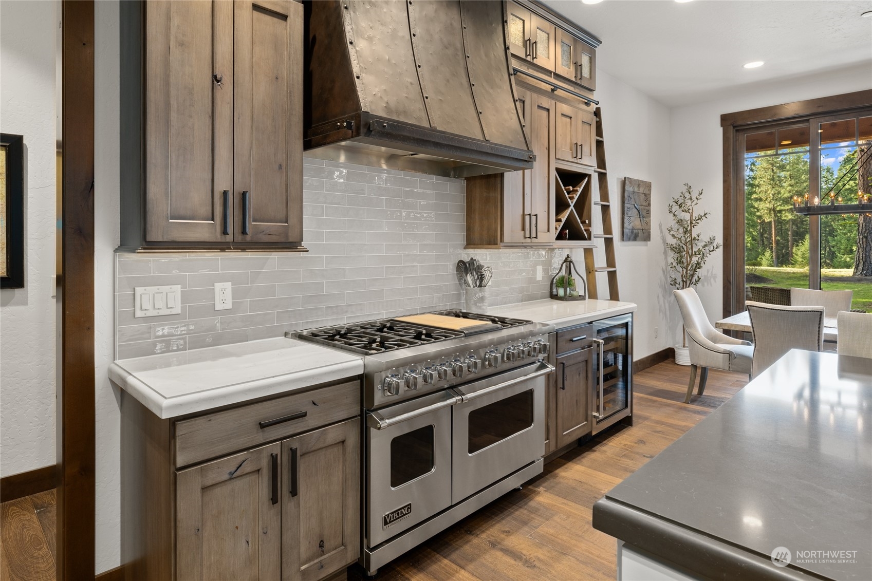 351 Maple Leaf Loop Cle Elum, WA 98922 - Photo 9 of 40 a kitchen with stainless steel appliances granite countertop a stove and a sink