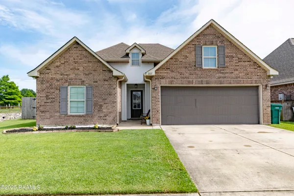 $2,000 | 207 Bayou Des Glaises Road, Broussard, LA 70518